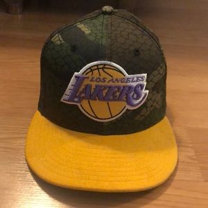 Los Angeles lakers camo hat
